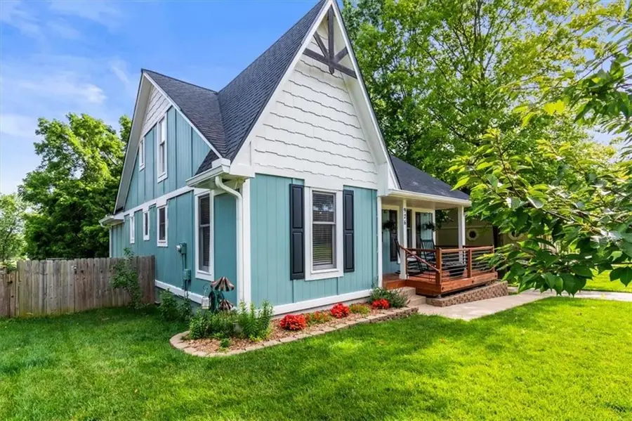 926 E Myrtle Street, Pleasant Hill, MO 64080 - #2