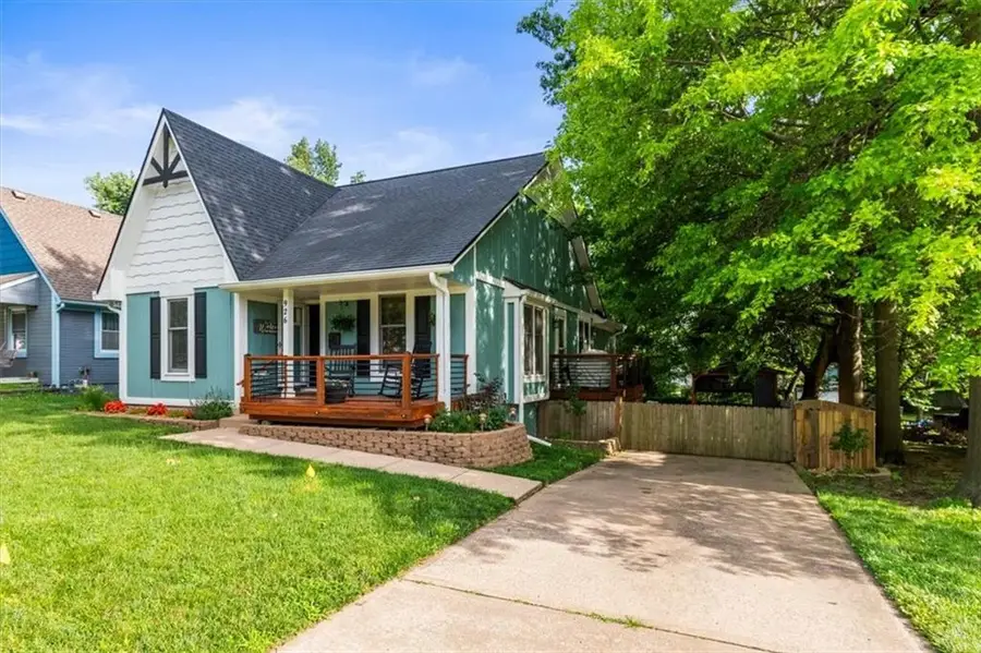 926 E Myrtle Street, Pleasant Hill, MO 64080 - #3