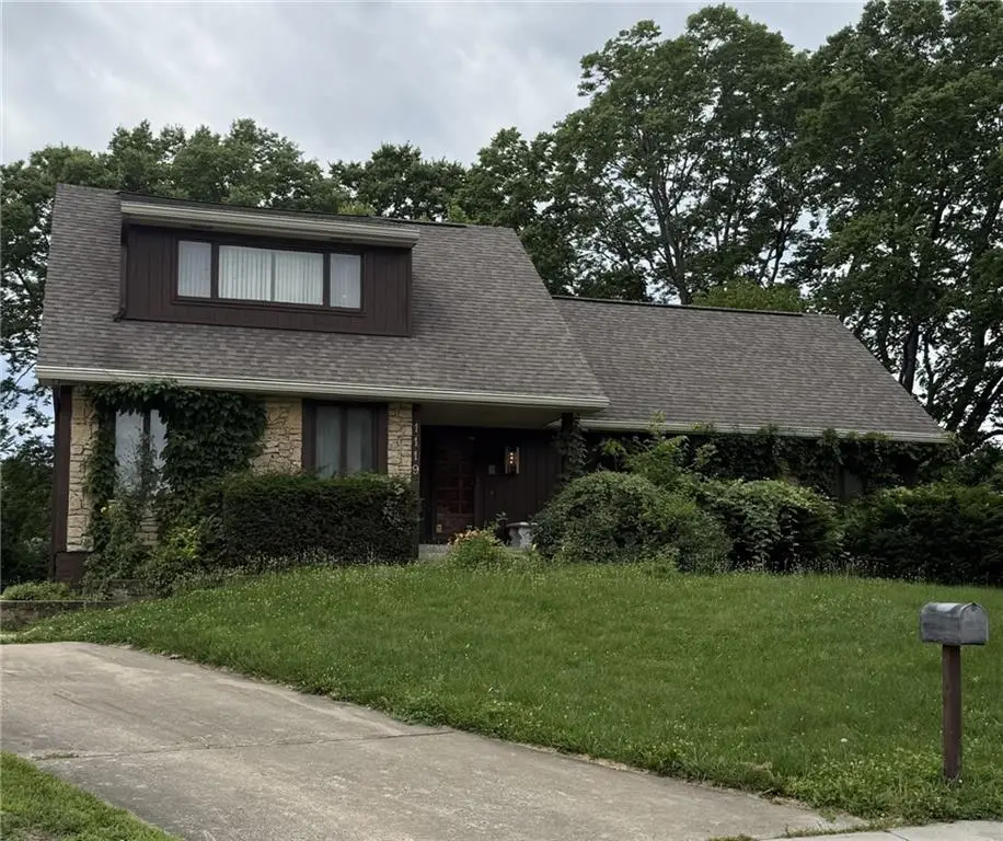 1119 NE Clubhouse Circle, Lees Summit, MO 64086 - #1