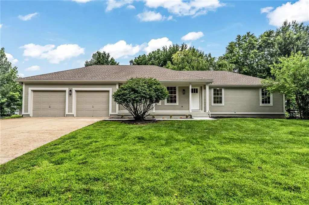 701 Horseshoe Drive, Pleasant Hill, MO 64080 - #1