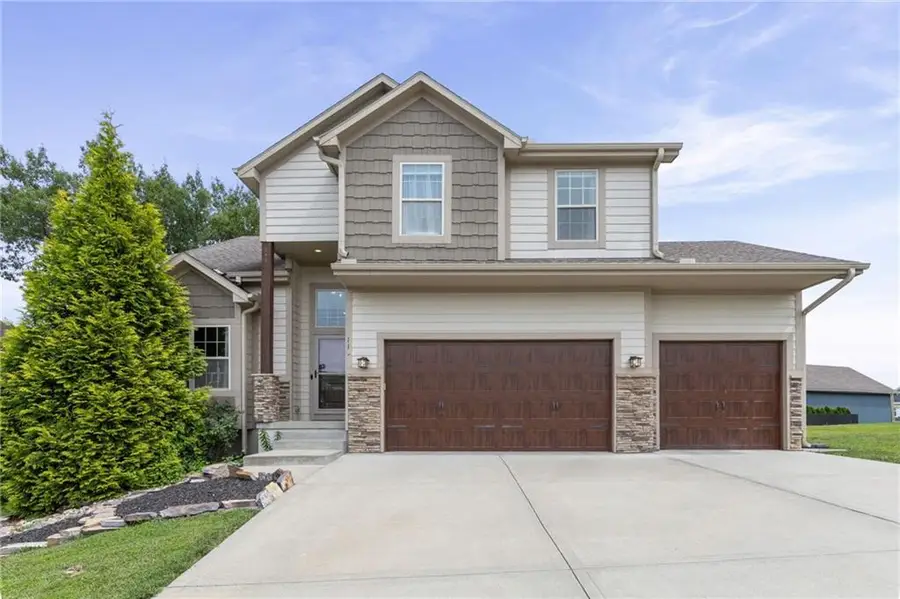 115 E Maple Street, Lone Jack, MO 64070 - #3