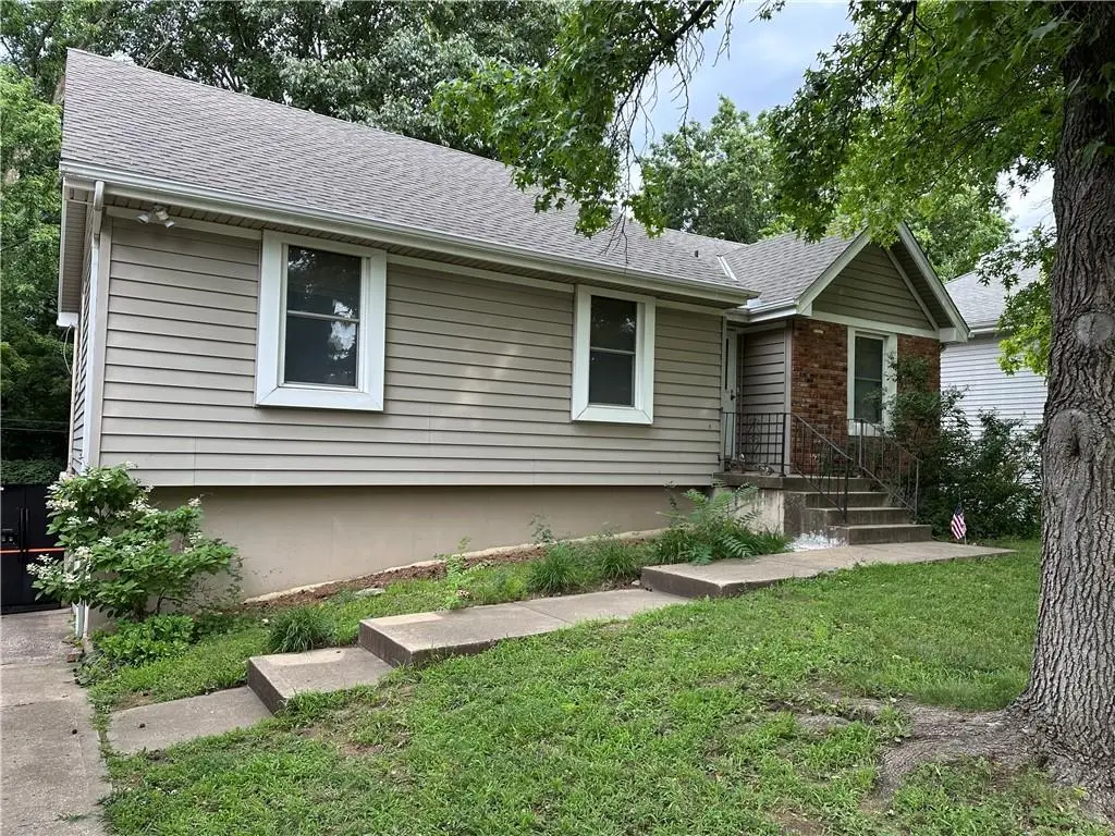 1107 N Cooper Street, Olathe, KS 66061 - #1