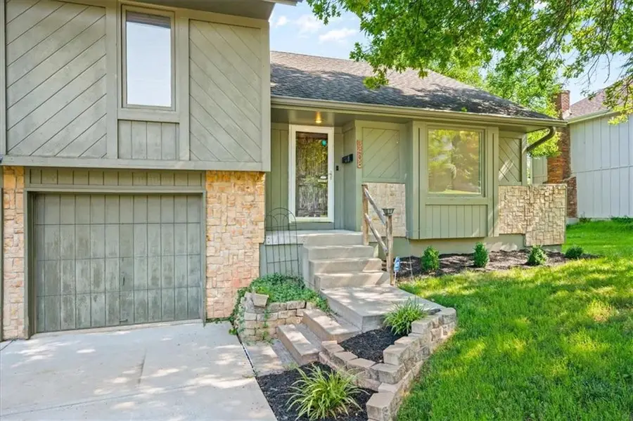 3408 E 104th Street, Kansas City, MO 64137 - #2