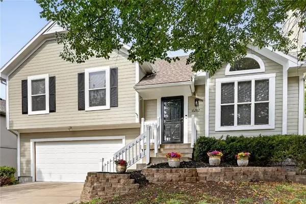 16282 S Sunset Street, Olathe, KS 66062
