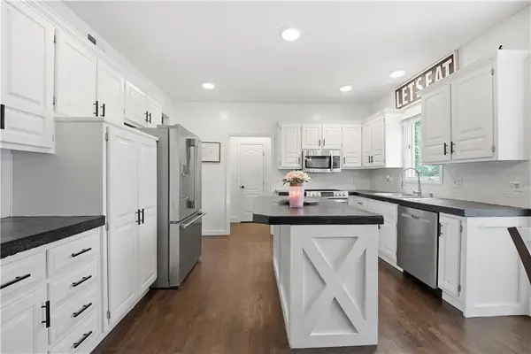 8004 W 144th Place, Overland Park, KS 66223