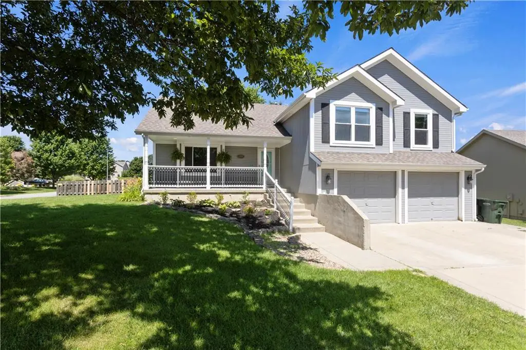 3812 Clayton Drive, Leavenworth, KS 66048 - #1