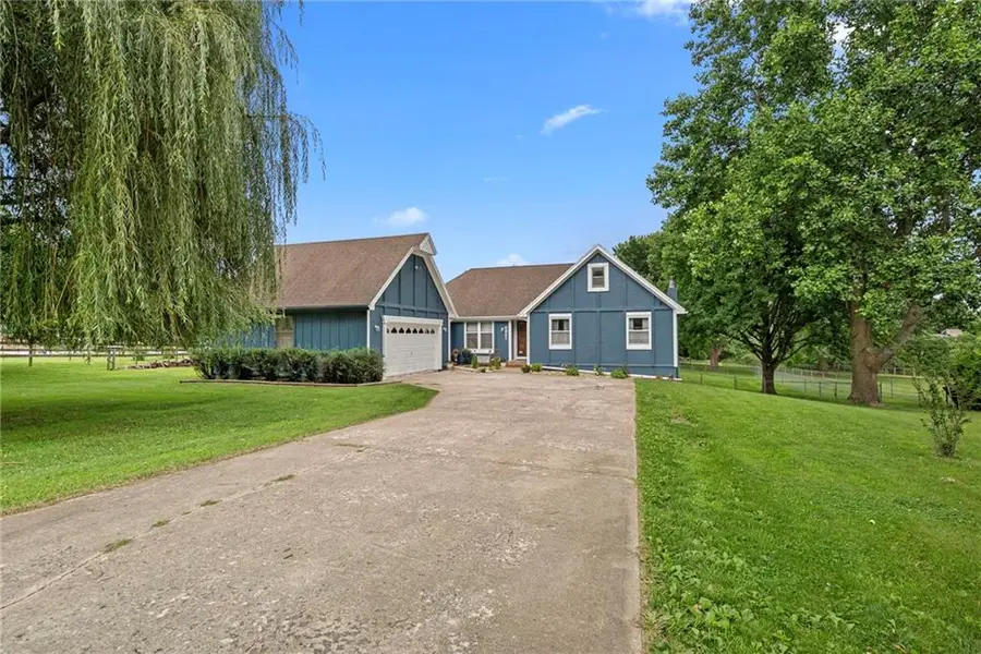 8921 Boten Road, Lees Summit, MO 64064 - #2