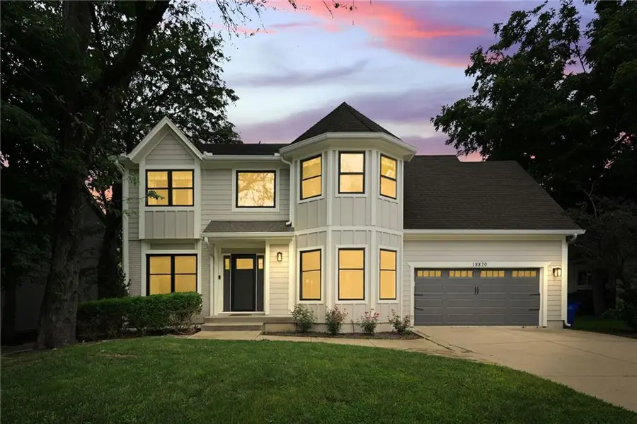 18870 W 116th Street, Olathe, KS 66061 - #2