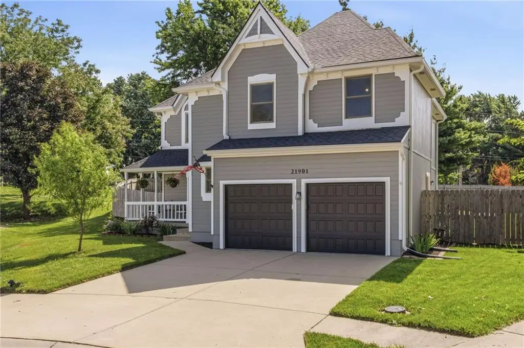 21901 W 47th Terrace, Shawnee, KS 66226 - #1