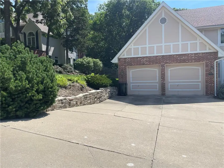 1609 Ridge Road, Leavenworth, KS 66048 - #3