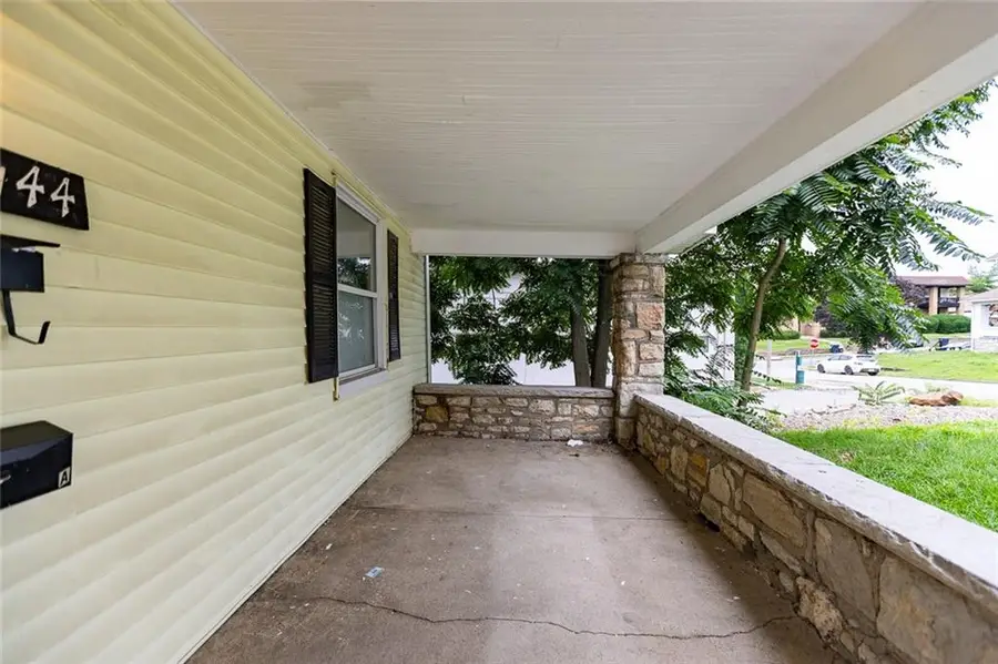 1111 W 44th Street, Kansas City, MO 64111 - #3