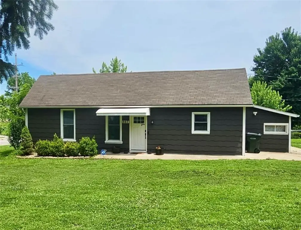 667 Thornton Street, Leavenworth, KS 66048 - #1