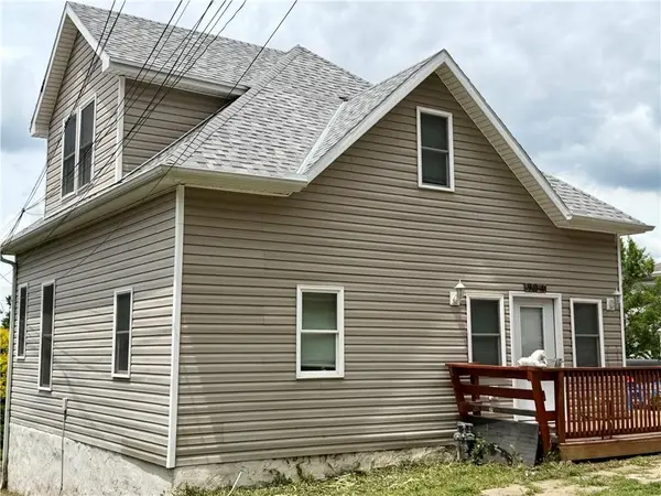 904 Vine Street, St Joseph, MO 64503