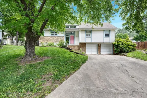 16110 W Indian Creek Parkway, Olathe, KS 66062