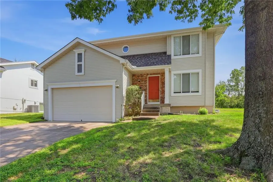 907 N 92nd Street, Kansas City, KS 66112 - #2