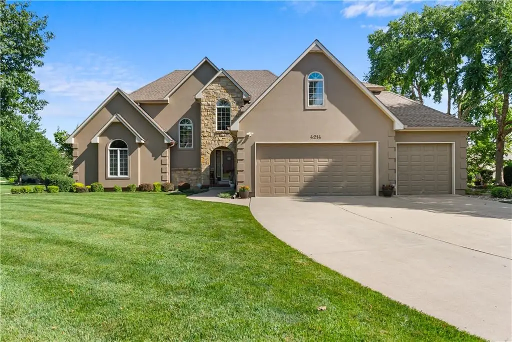 4214 Victory Circle Se, Lees Summit, MO 64082 - #1