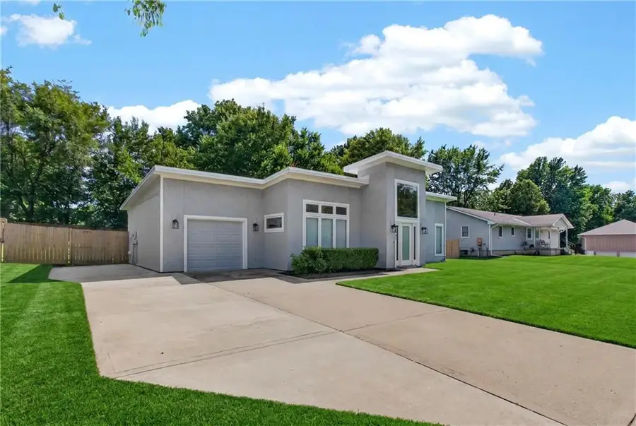 1701 NE Cookingham Drive, Kansas City, MO 64155 - #3