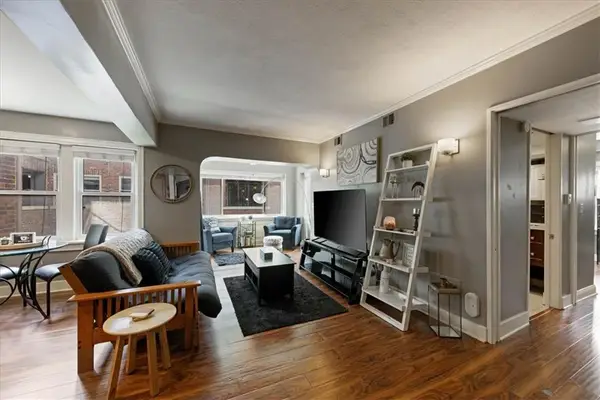 700 W 48th Street #206, Kansas City, MO 64112
