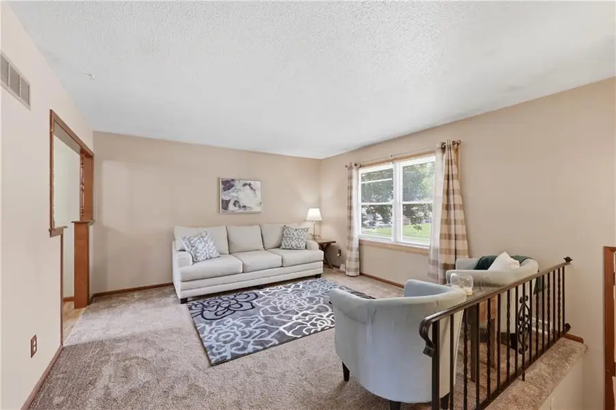 1922 S Leslie Drive, Independence, MO 64055 - #3