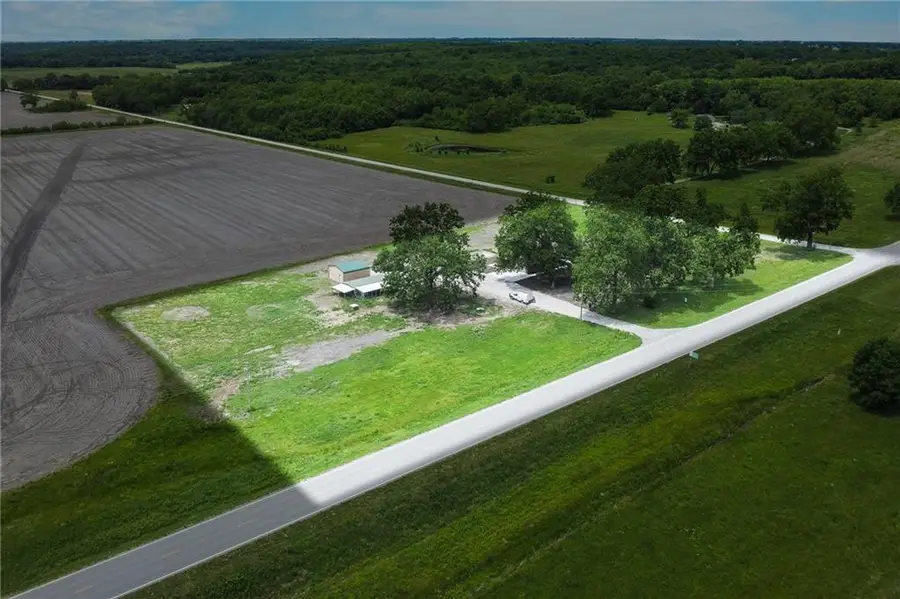 15360 Ks 7 Highway, Centerville, KS 66014 - #2