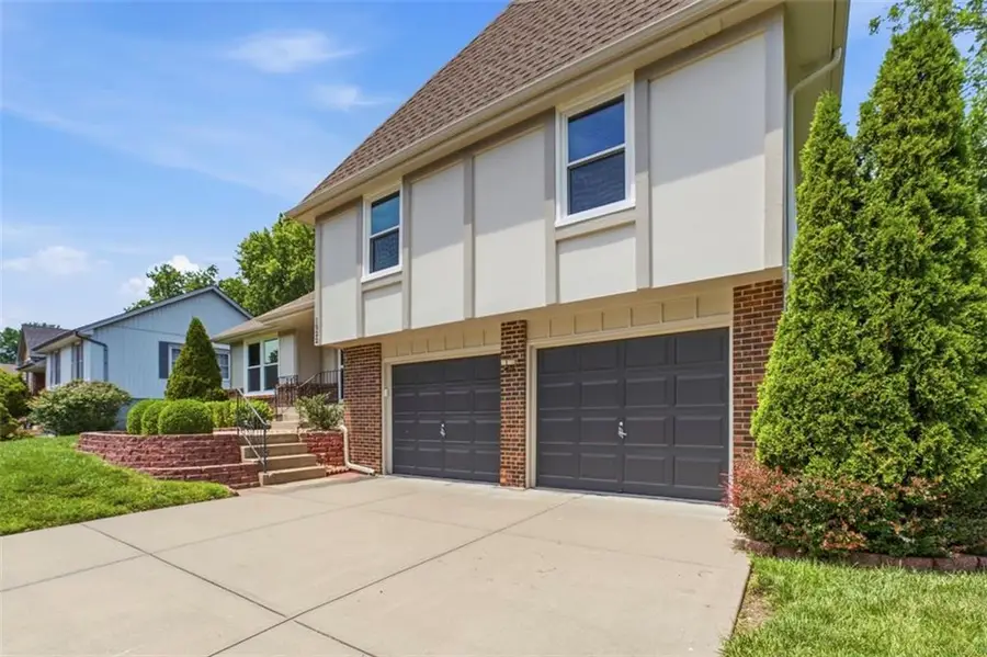 1022 SE 5th Street, Lees Summit, MO 64063 - #2