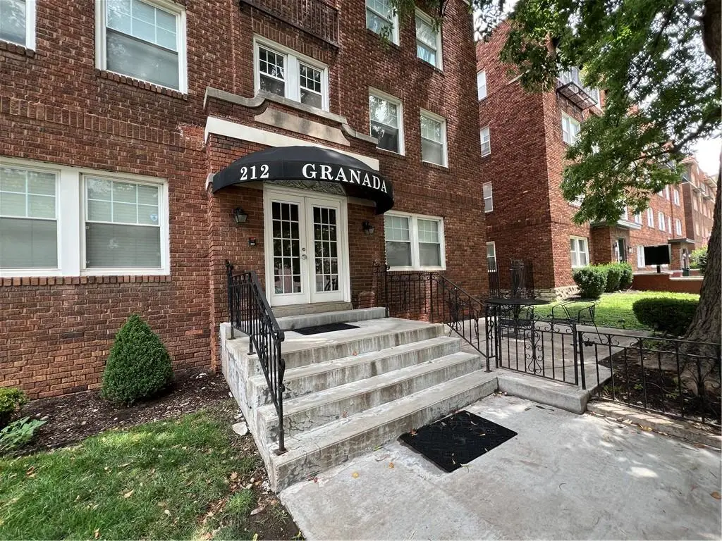 212 Emanuel Cleaver Ii Boulevard #2 West, Kansas City, MO 64112 - #1