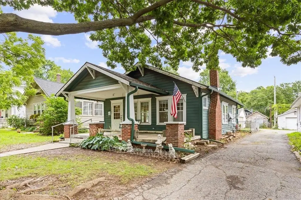 1303 S Maywood Avenue, Independence, MO 64052 - #1