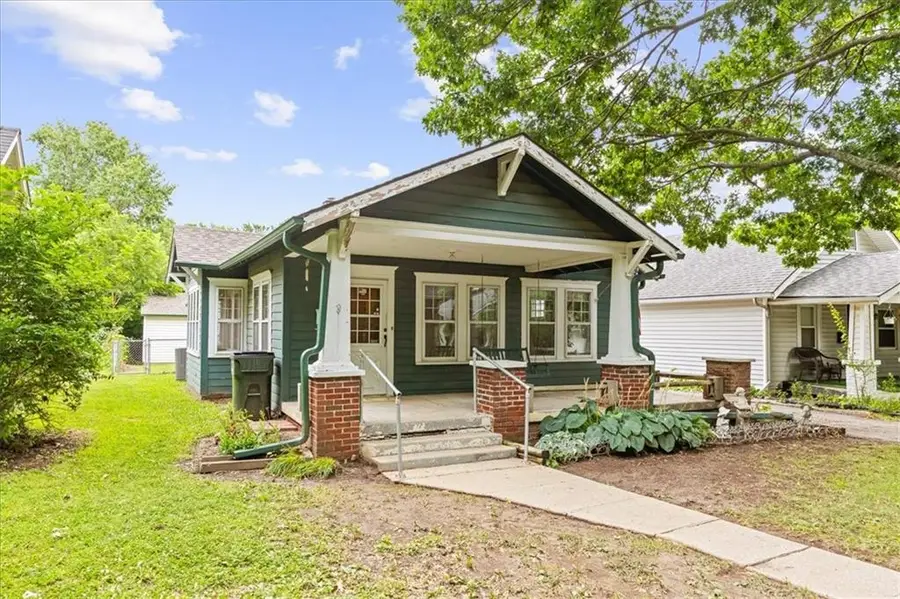 1303 S Maywood Avenue, Independence, MO 64052 - #2