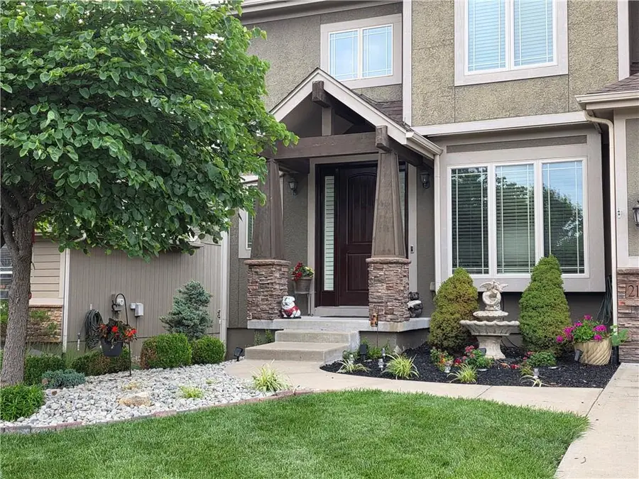 21836 W 176th Terrace, Olathe, KS 66062 - #2