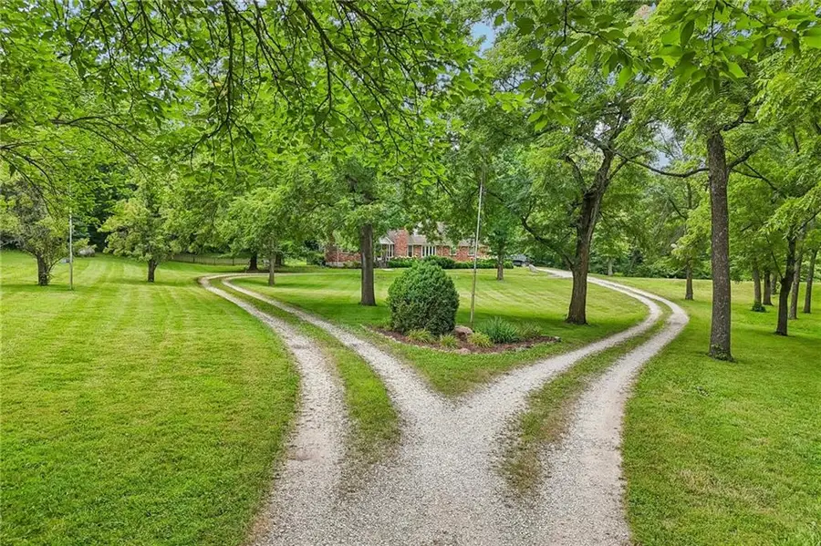 21629 Green Road, Leavenworth, KS 66048 - #3
