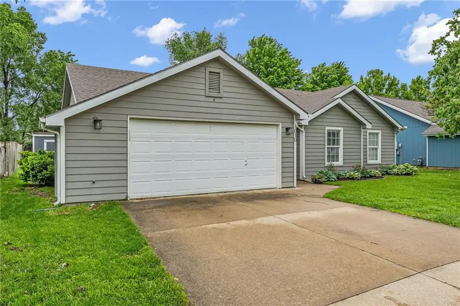 1010 Home Circle, Lawrence, KS 66046 - #3