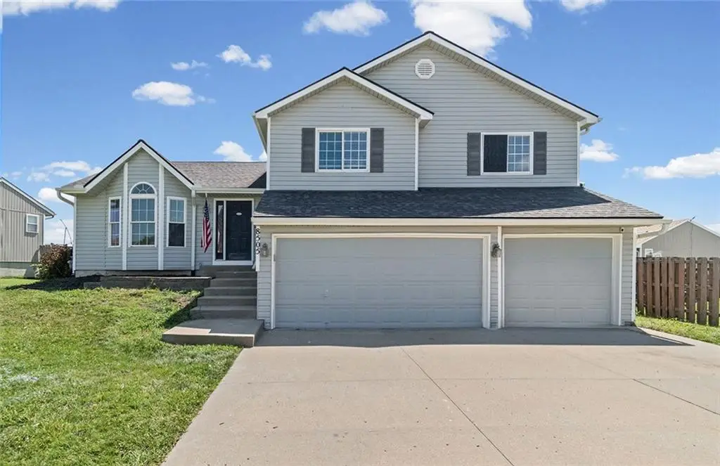8505 N Arcola Avenue, Kansas City, MO 64153 - #1