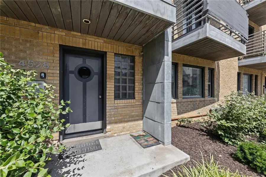 4528 N Broadway Boulevard #1N, Kansas City, MO 64111 - #2