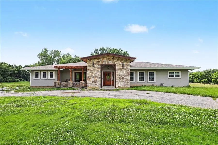 3322 N 67th Street, Kansas City, KS 66104 - #2