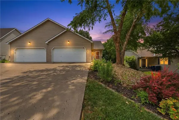 411 NW 71st Terrace, Gladstone, MO 64118