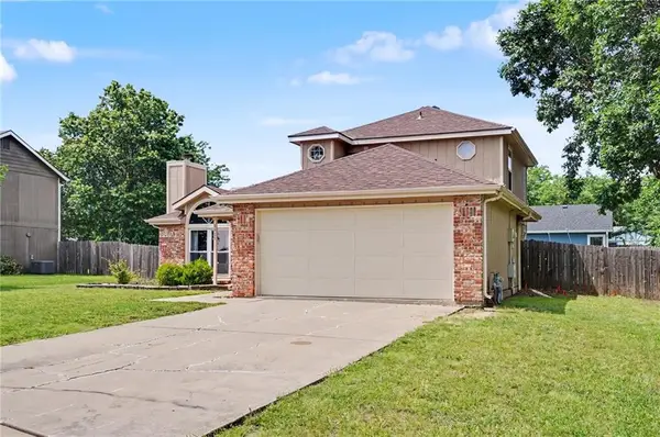 3028 W 30th Court, Lawrence, KS 66047