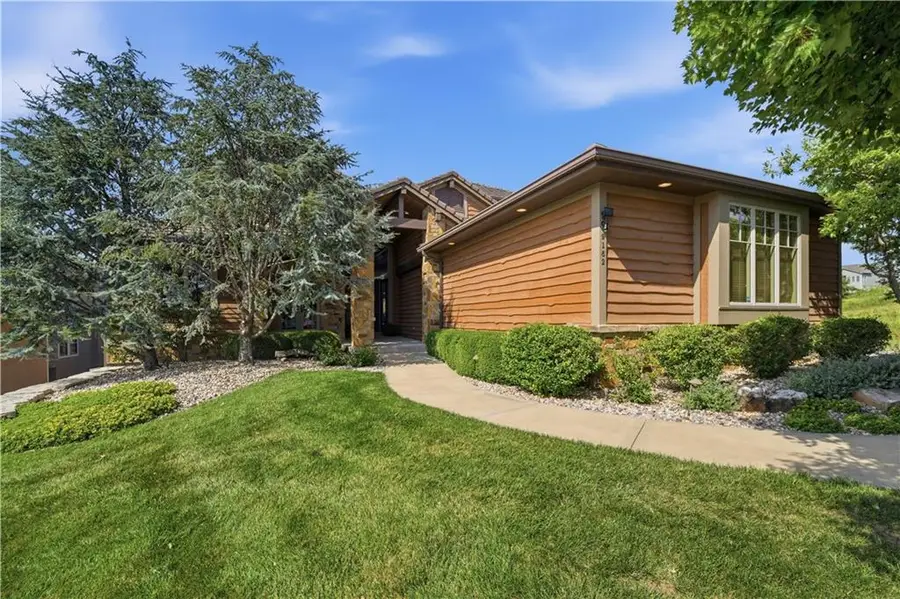 9162 Cottonwood Canyon Drive, Lenexa, KS 66219 - #2