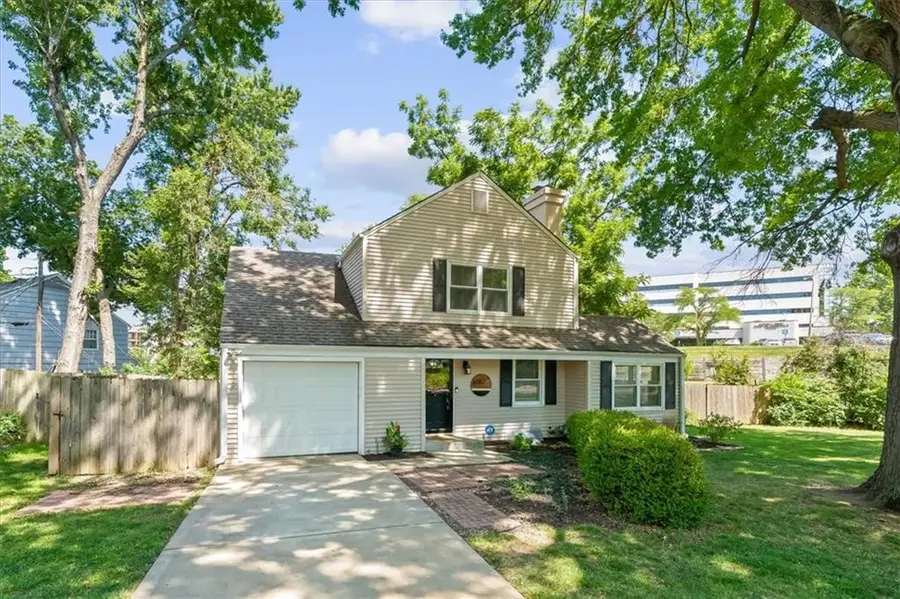 6557 Holmes Road, Kansas City, MO 64131 - #2