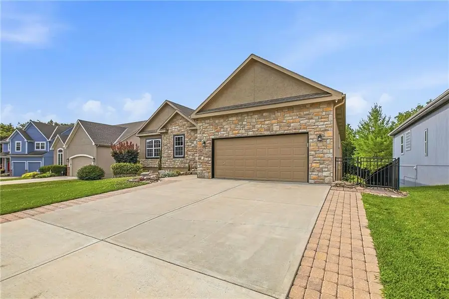 1821 E 128th Street, Kansas City, MO 64145 - #2
