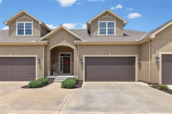 17418 S Raintree Drive, Olathe, KS 66062