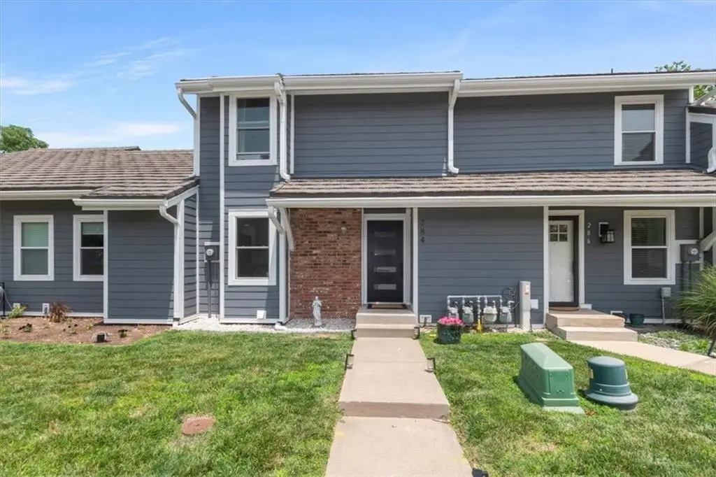 284 NE Bayview Drive, Lees Summit, MO 64064 - #1