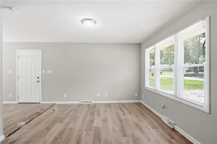 11215 Herrick Avenue, Kansas City, MO 64134 - #3
