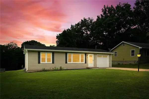 3032 Iowa Street, Leavenworth, KS 66048