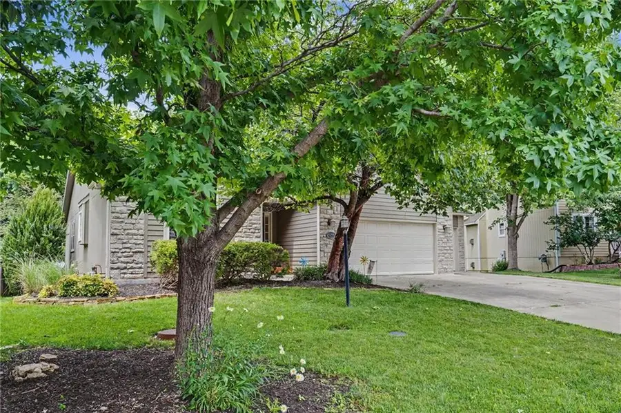 3238 Huntington Road, Lawrence, KS 66049 - #3