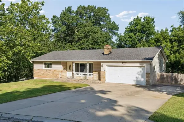 6826 N Baltimore Avenue, Gladstone, MO 64118
