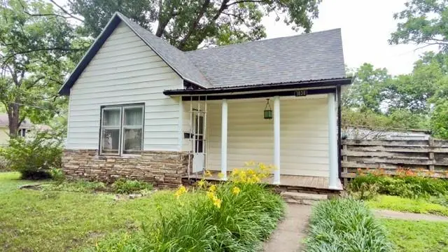 1030 W Walnut Street, Nevada, MO 64772 - #1