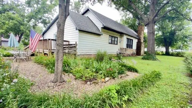 1030 W Walnut Street, Nevada, MO 64772 - #2