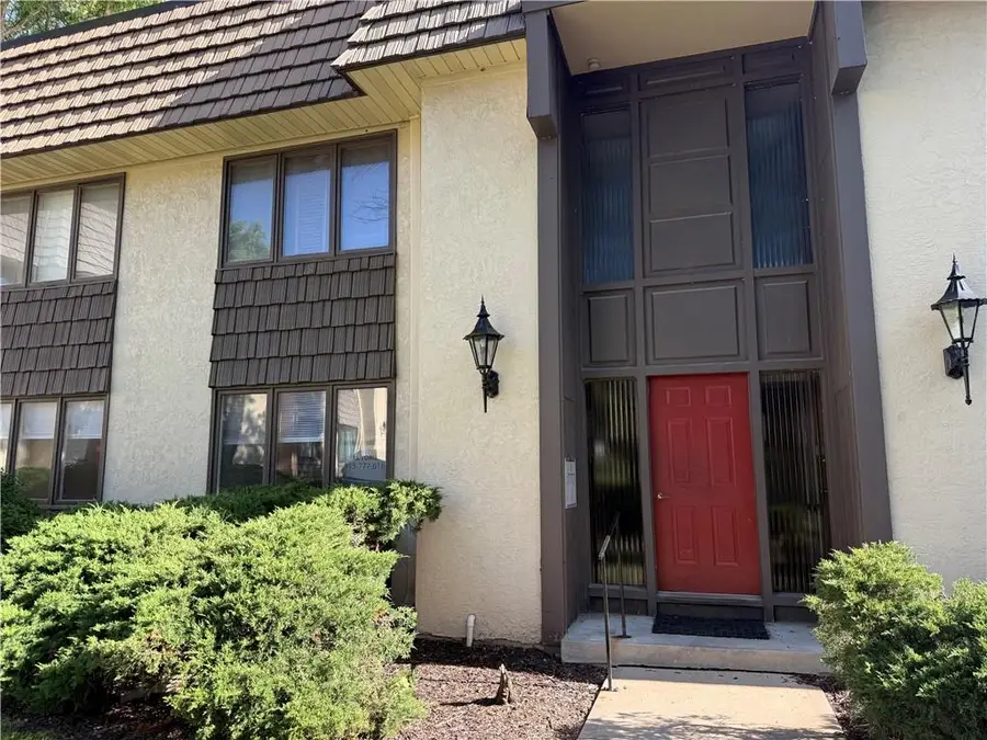 472 W 104th Street #A, Kansas City, MO 64114 - #2
