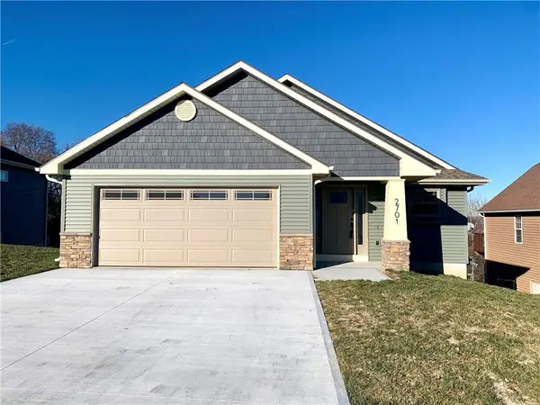 2701 Meadow Ridge, St Joseph, MO 64504