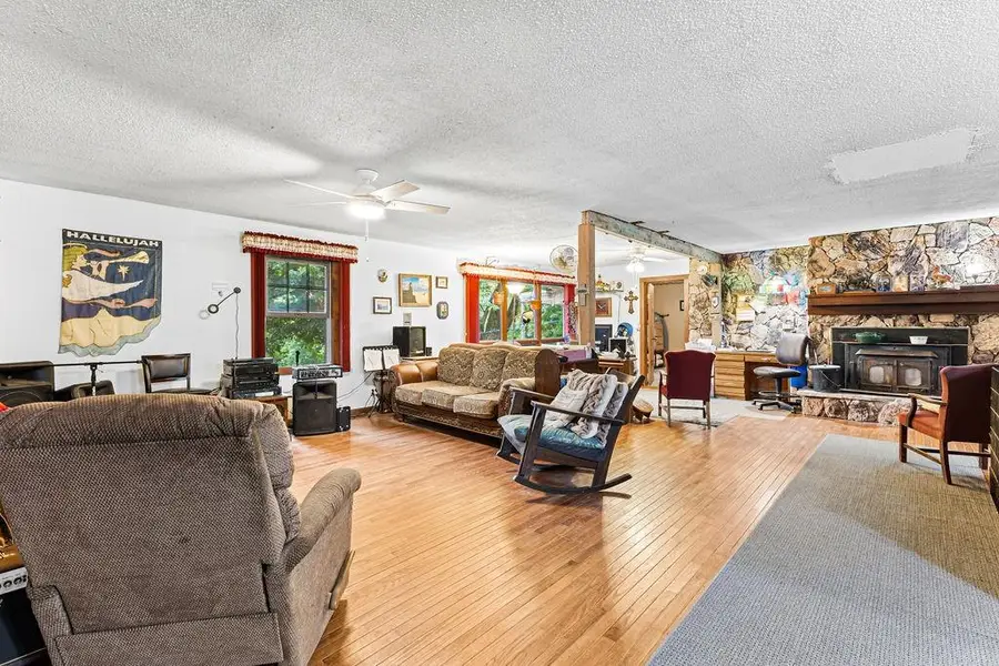 3252 SW Warnicks Road, Saint Joseph, MO 64504 - #3
